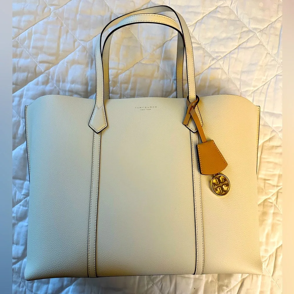Tory Burch Cream Leather Tote with Gold Charm - Picture 1 of 12